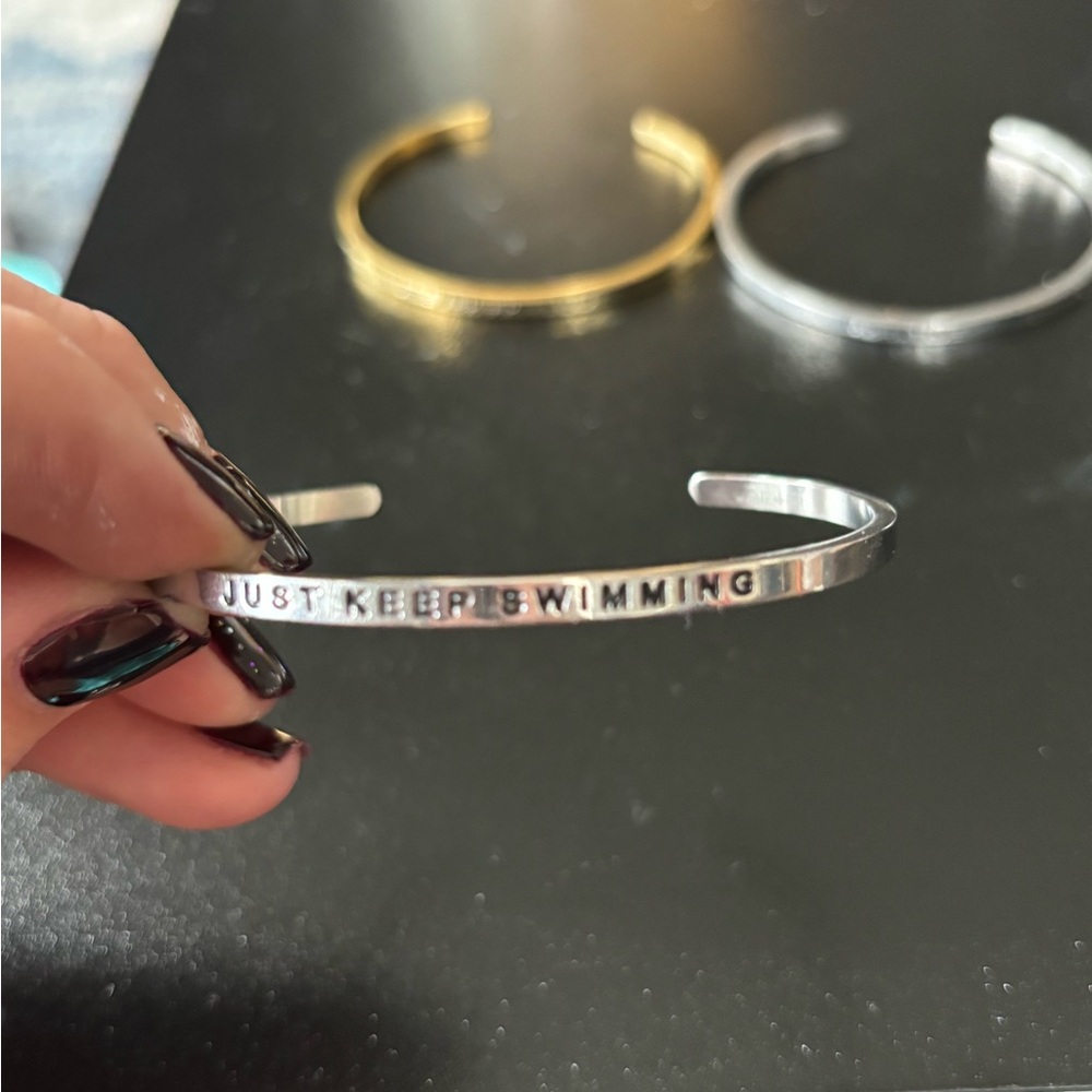 3 different Mantrabands